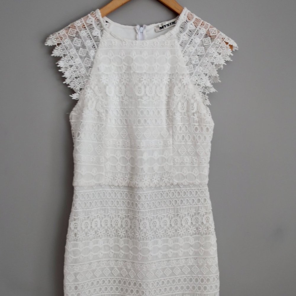 White Lace Detailed Cocktail Dress - Medium